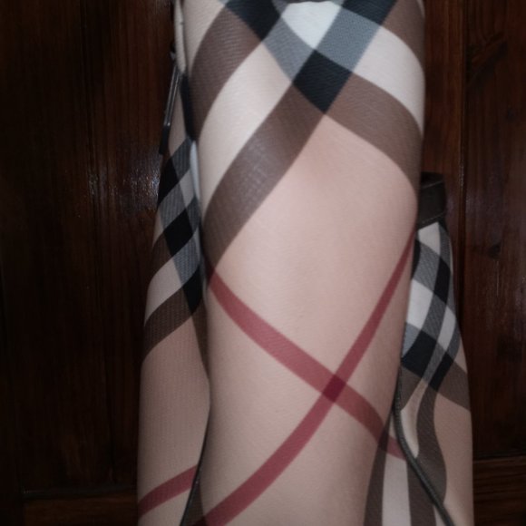 Authentic Burberry Large Supernova Check Tote Bag - Picture 10 of 16